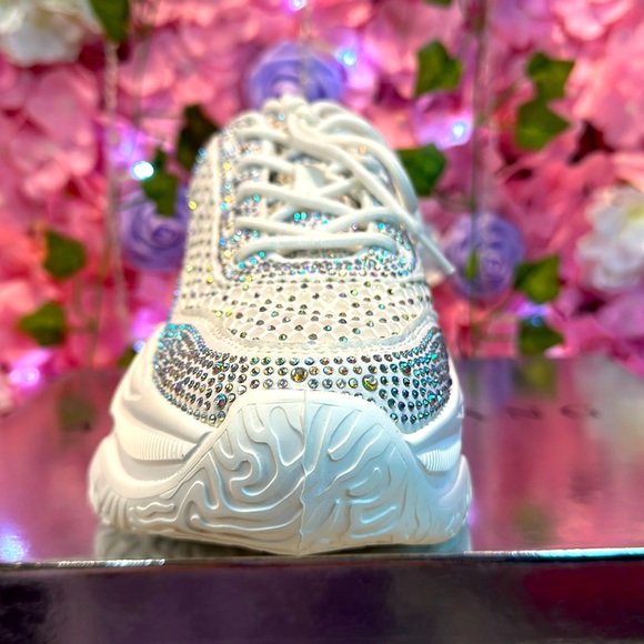 AZALEA WANG PETEY-WHITE EMBELLISHED SNEAKER NEW IN BOX - Picture 7 of 11